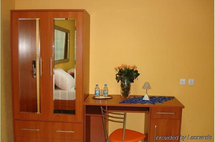 Hotel Max Luboń Zimmer foto